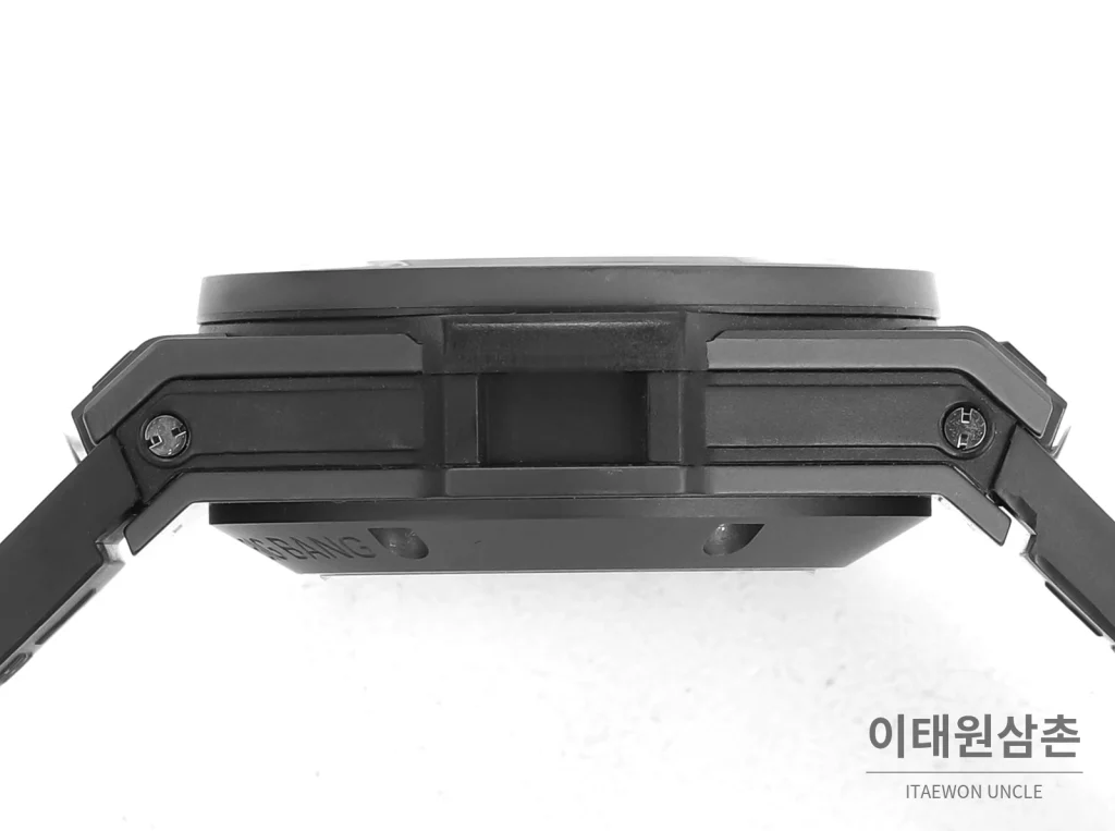 위블로 빅뱅 유니코 컬러세라믹 플라이백 크로노그래프 오토매틱 45mm 멀티 컬러 스켈레톤 다이얼 화이트 러버 스트랩 블랙 베젤