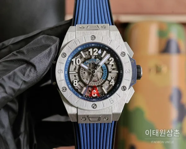위블로 빅뱅 유니코 GMT 티타늄 블루 오토매틱 45mm 411.NL.7112.RX 스켈레톤 다이얼 블루 러버 스트랩 위블로 빅뱅 유니코 GMT 티타늄 블루 오토매틱 45mm 411.NL.7112.RX 스켈레톤 다이얼 블루 러버 스트랩