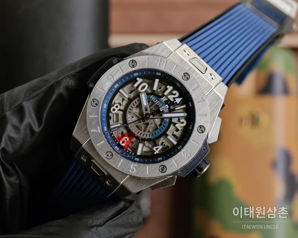 위블로 빅뱅 유니코 GMT 티타늄 블루 오토매틱 45mm 411.NL.7112.RX 스켈레톤 다이얼 블루 러버 스트랩