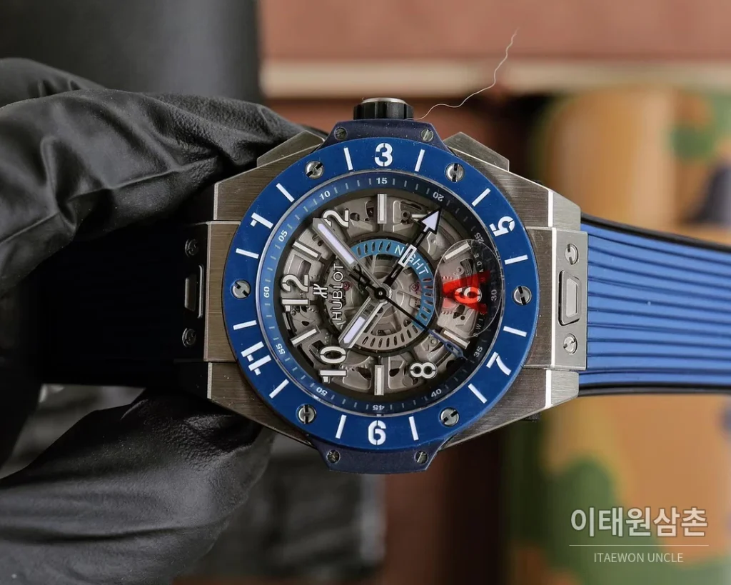 위블로 빅뱅 유니코 GMT 티타늄 블루 오토매틱 45mm 411.NL.7112.RX 스켈레톤 다이얼 블루 러버 스트랩 블루 베젤