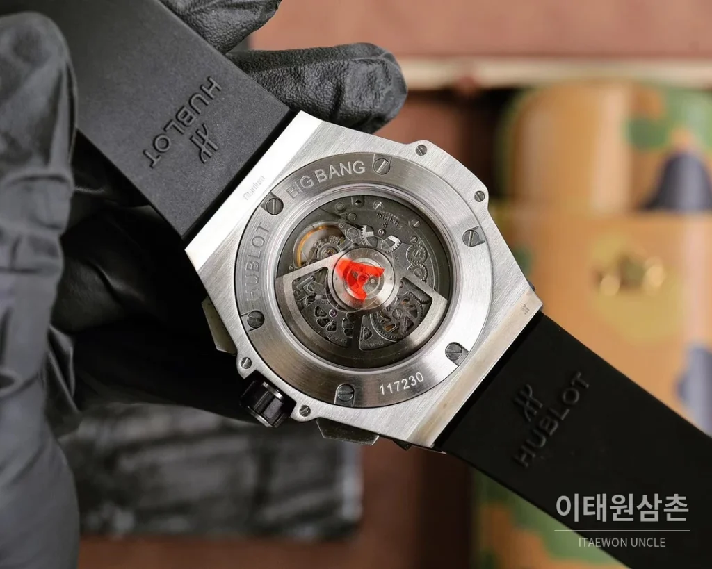 위블로 빅뱅 유니코 GMT 티타늄 블루 오토매틱 45mm 411.NL.7112.RX 스켈레톤 다이얼 블루 러버 스트랩