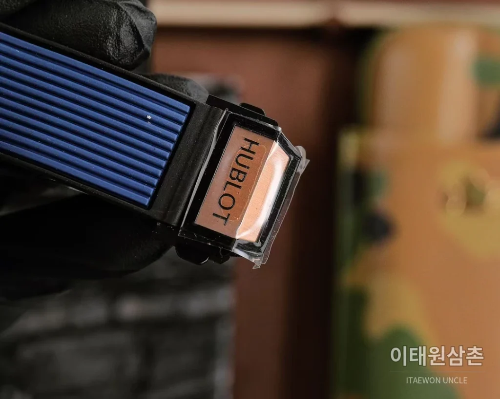 위블로 빅뱅 유니코 GMT 티타늄 골드 오토매틱 45mm 스켈레톤 다이얼 블루 러버 스트랩