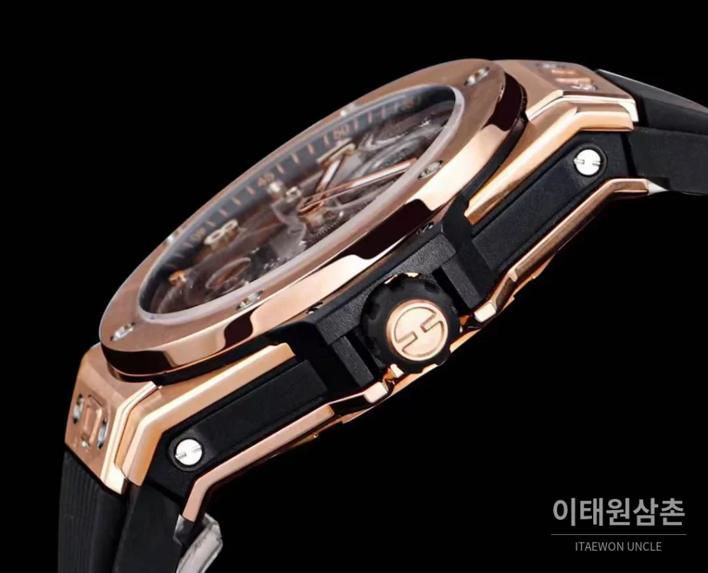 위블로 빅뱅 유니코 로즈골드 스켈레톤 투르비옹 수동 45mm 스켈레톤 다이얼 블랙 러버 스트랩 로즈골드 베젤