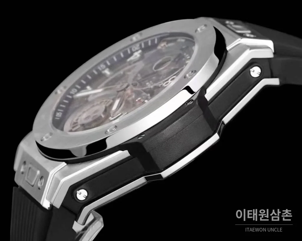 위블로 빅뱅 유니코 스켈레톤 투르비옹 수동 45mm 스켈레톤 다이얼 블랙 러버 스트랩