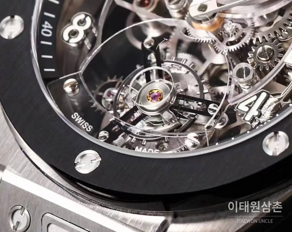 위블로 빅뱅 유니코 스켈레톤 투르비옹 수동 45mm 스켈레톤 다이얼 블랙 러버 스트랩 블랙 베젤