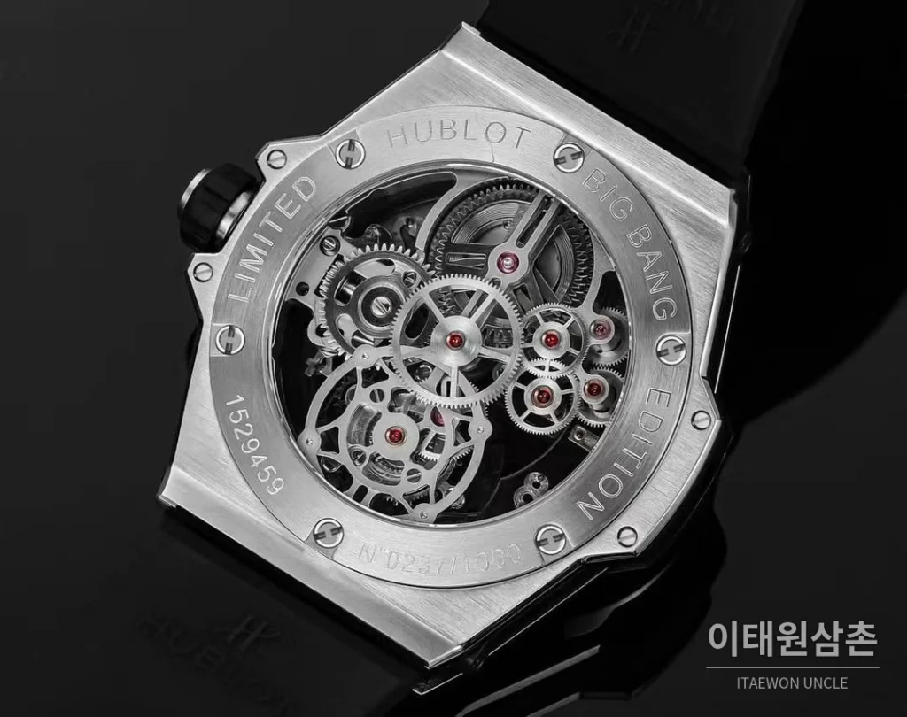 위블로 빅뱅 유니코 스켈레톤 투르비옹 수동 45mm 스켈레톤 다이얼 블랙 러버 스트랩