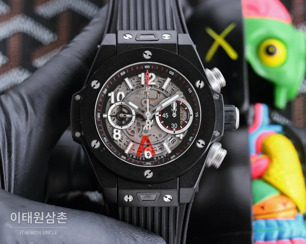 위블로 빅뱅 유니코 티타늄 세라믹 크로노그래프 45.5mm 411.NM.1170.RX 스켈레톤 다이얼 블랙 러버 스트랩 블랙 베젤