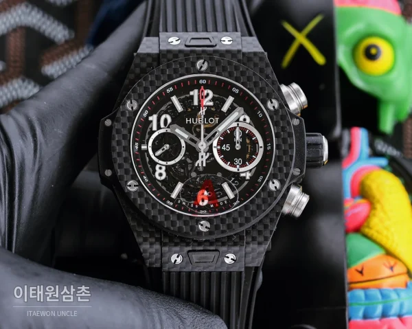 위블로 빅뱅 유니코 티타늄 세라믹 크로노그래프 45.5mm 411.NM.1170.RX 스켈레톤 다이얼 블랙 러버 스트랩 블랙 베젤 (2) 위블로 빅뱅 유니코 티타늄 세라믹 크로노그래프 45.5mm 411.NM.1170.RX 스켈레톤 다이얼 블랙 러버 스트랩 블랙 베젤 (2)