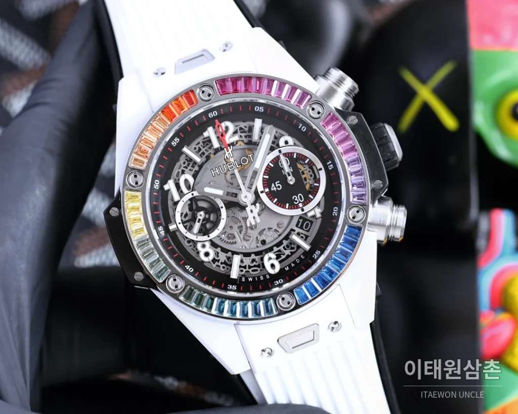 위블로 빅뱅 유니코 티타늄 세라믹 크로노그래프 45.5mm 411.NM.1170.RX 스켈레톤 다이얼 화이트 러버 스트랩 멀티컬러 베젤