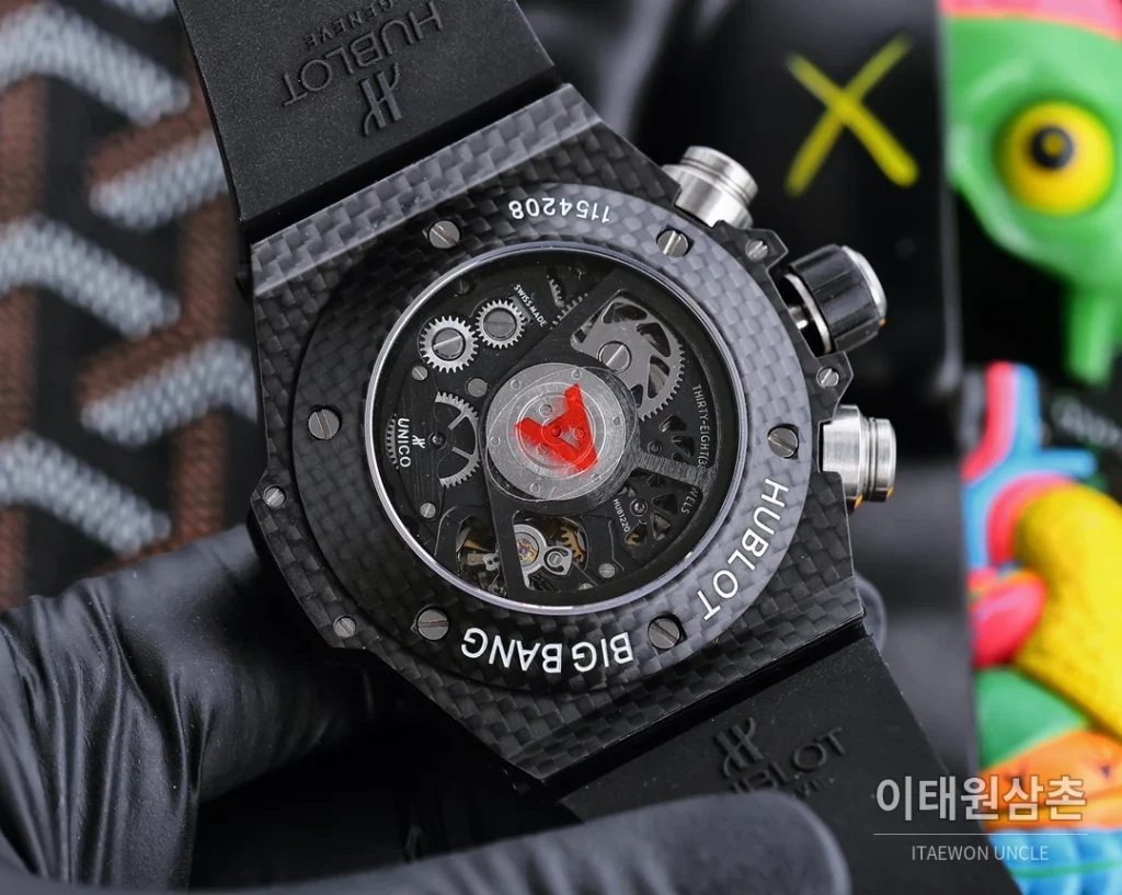위블로 빅뱅 유니코 티타늄 세라믹 크로노그래프 45.5mm 411.NM.1170.RX 스켈레톤 다이얼 블랙 러버 스트랩 블랙 베젤 (2)