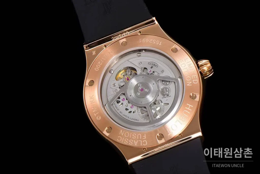 위블로 클래식 퓨전 무라카미 오토매틱 45mm 멀티컬러 다이얼 블랙 러버 스트랩 로즈골드 베젤