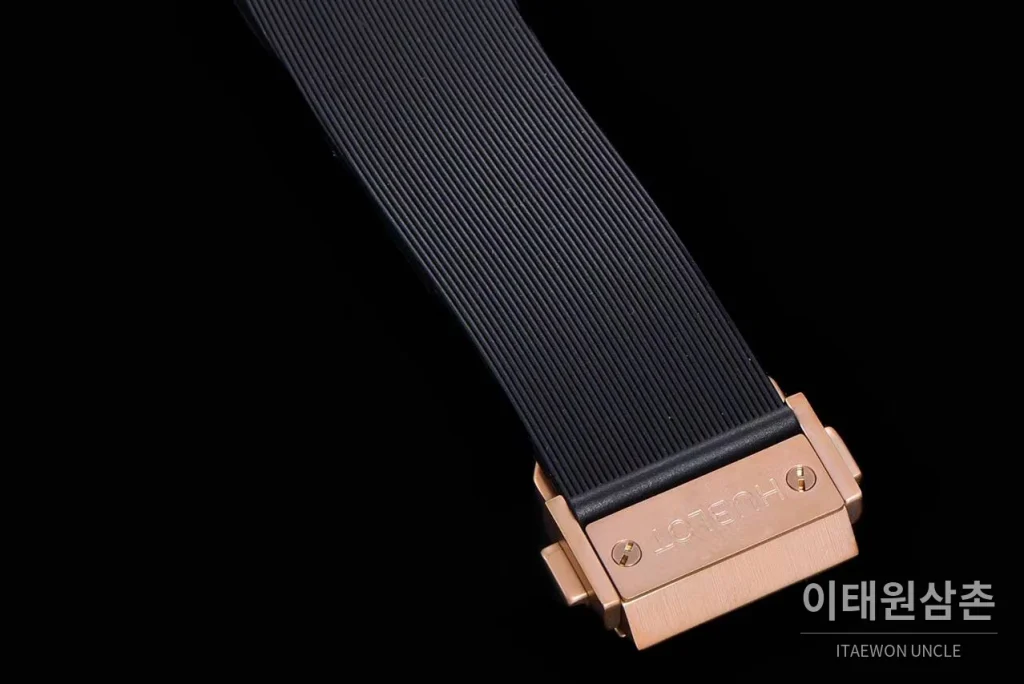 위블로 클래식 퓨전 무라카미 오토매틱 45mm 멀티컬러 다이얼 블랙 러버 스트랩 로즈골드 베젤