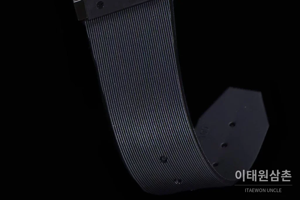 위블로 클래식 퓨전 무라카미 오토매틱 45mm 블랙 다이얼 블랙 러버 스트랩 블랙 베젤