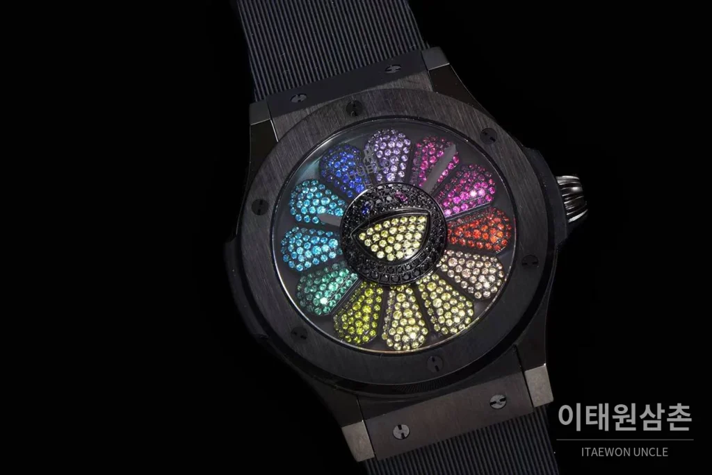 위블로 클래식 퓨전 무라카미 오토매틱 45mm 멀티컬러 다이얼 블랙 러버 스트랩 블랙 베젤