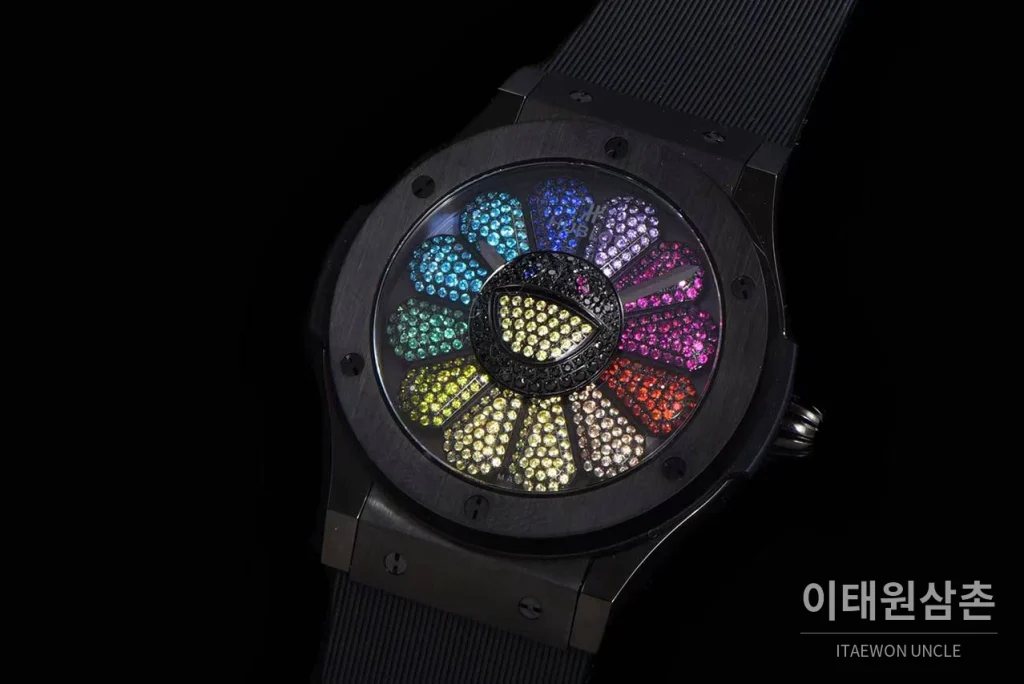 위블로 클래식 퓨전 무라카미 오토매틱 45mm 멀티컬러 다이얼 블랙 러버 스트랩 블랙 베젤