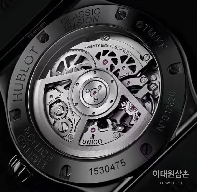 위블로 클래식 퓨전 무라카미 오토매틱 45mm 블랙 다이얼 블랙 러버 스트랩 블랙 베젤