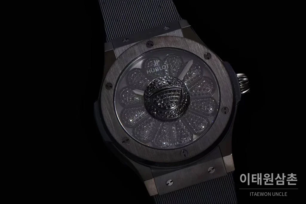 위블로 클래식 퓨전 무라카미 오토매틱 45mm 블랙 다이얼 블랙 러버 스트랩 블랙 베젤