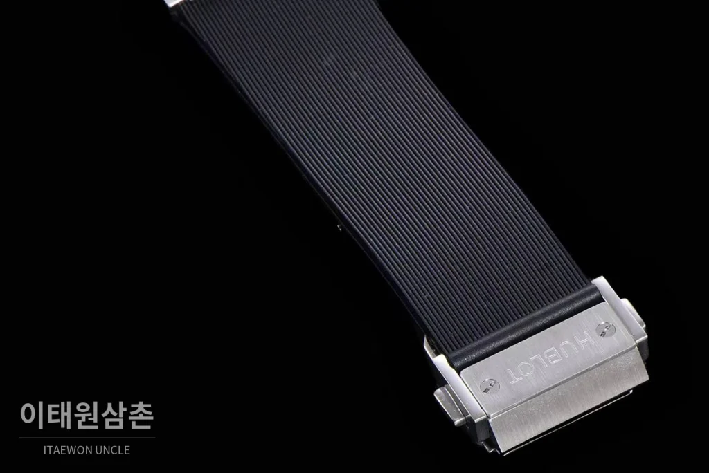 위블로 클래식 퓨전 무라카미 오토매틱 45mm 멀티컬러 다이얼 블랙 러버 스트랩