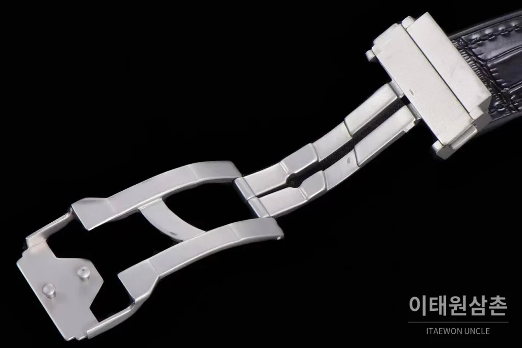 위블로 스피릿 오브 빅뱅 화이트 토노형 스켈레톤 크로노그래프 오토매틱 45mm 스켈레톤 다이얼 블랙 가죽 스트랩 실버 베젤