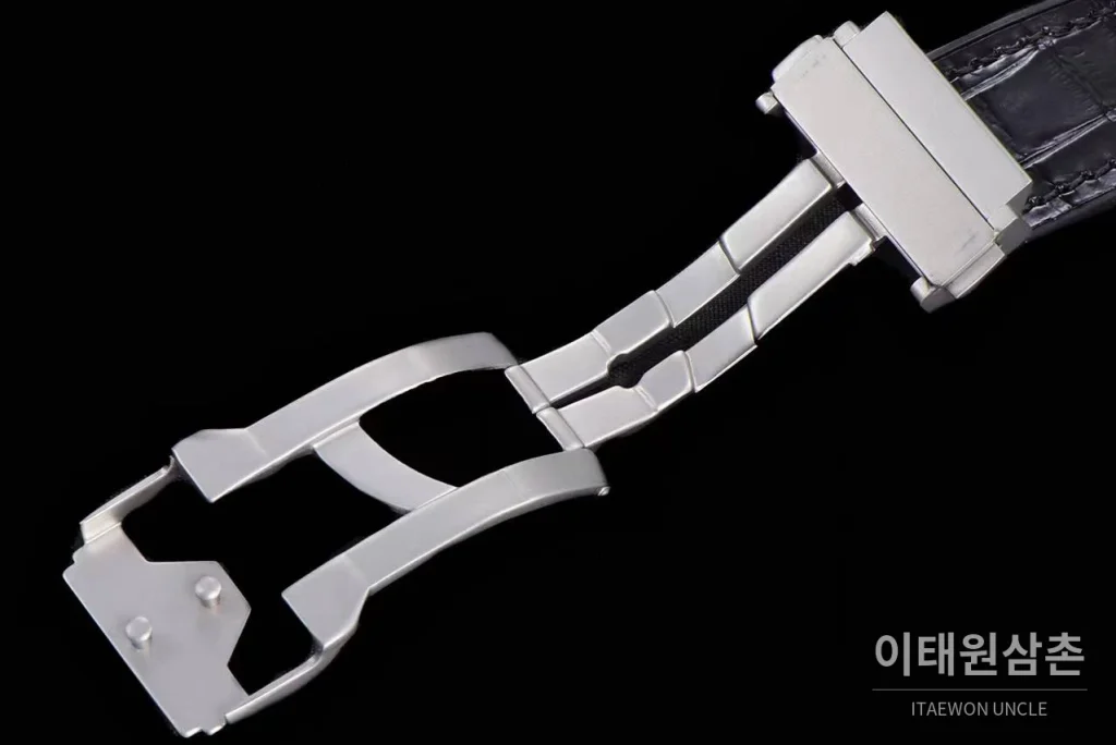 위블로 스피릿 오브 빅뱅 화이트 토노형 스켈레톤 크로노그래프 오토매틱 45mm 스켈레톤 다이얼 블랙 가죽 스트랩 블랙 베젤