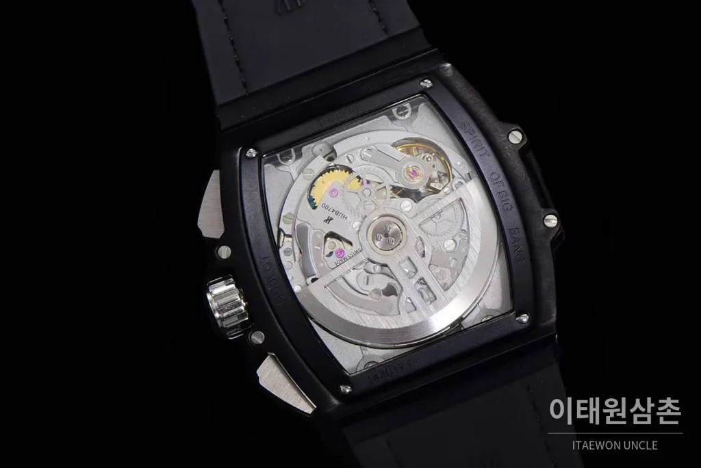 위블로 스피릿 오브 빅뱅 화이트 토노형 스켈레톤 크로노그래프 오토매틱 45mm 스켈레톤 다이얼 블랙 가죽 스트랩 블랙 베젤 (2)