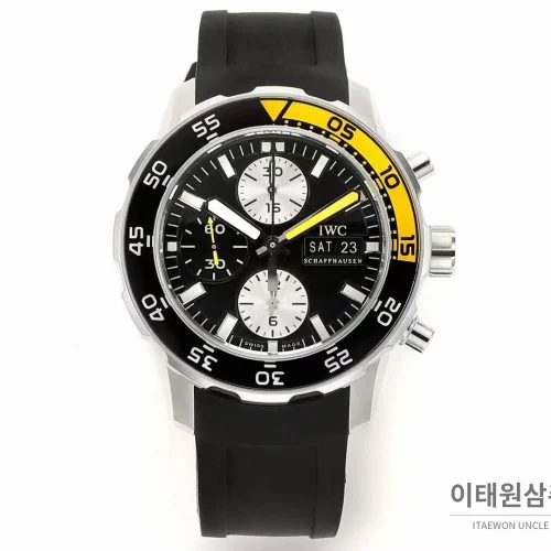 IWC 아쿠아타이머 크로노그래프 루미너스 베젤 블랙다이얼 오토매틱 44mm 블랙 러버 스트랩
