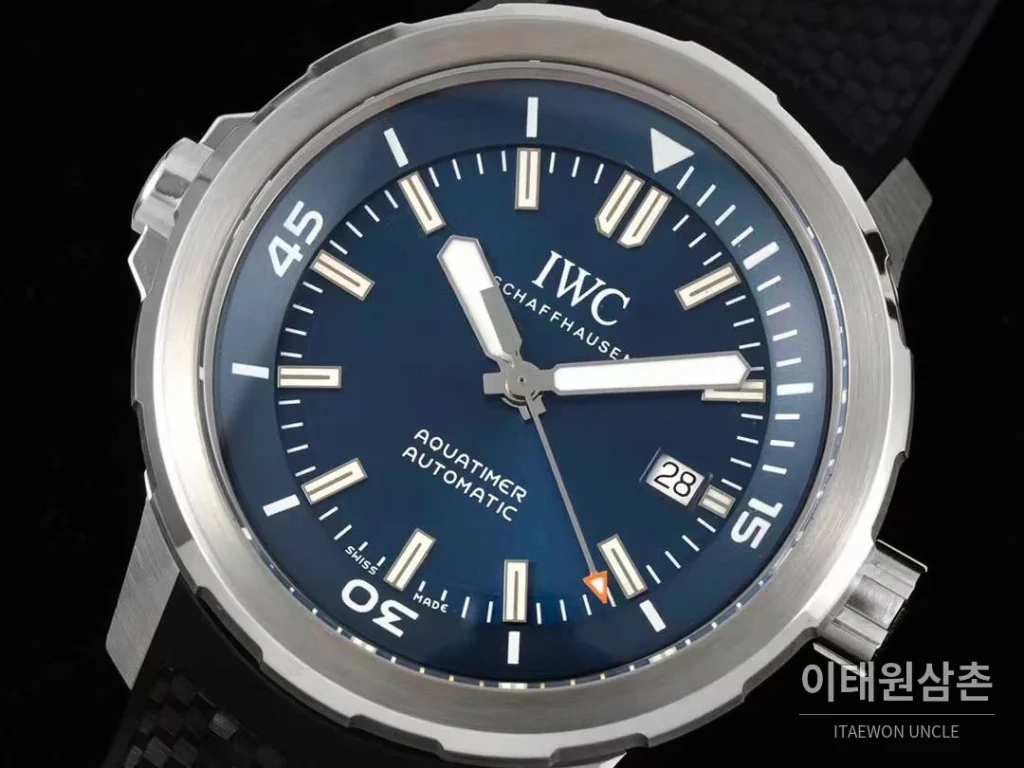 IWC 아쿠아타이머 쿠스토 스페셜 블루 다이얼 다이버 오토매틱 44mm