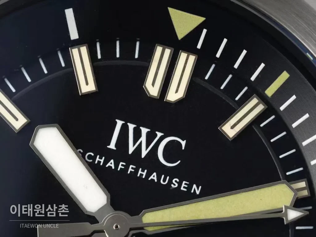 IWC 아쿠아타이머 쿠스토 스페셜 블루 다이얼 다이버 오토매틱 44mm (2)