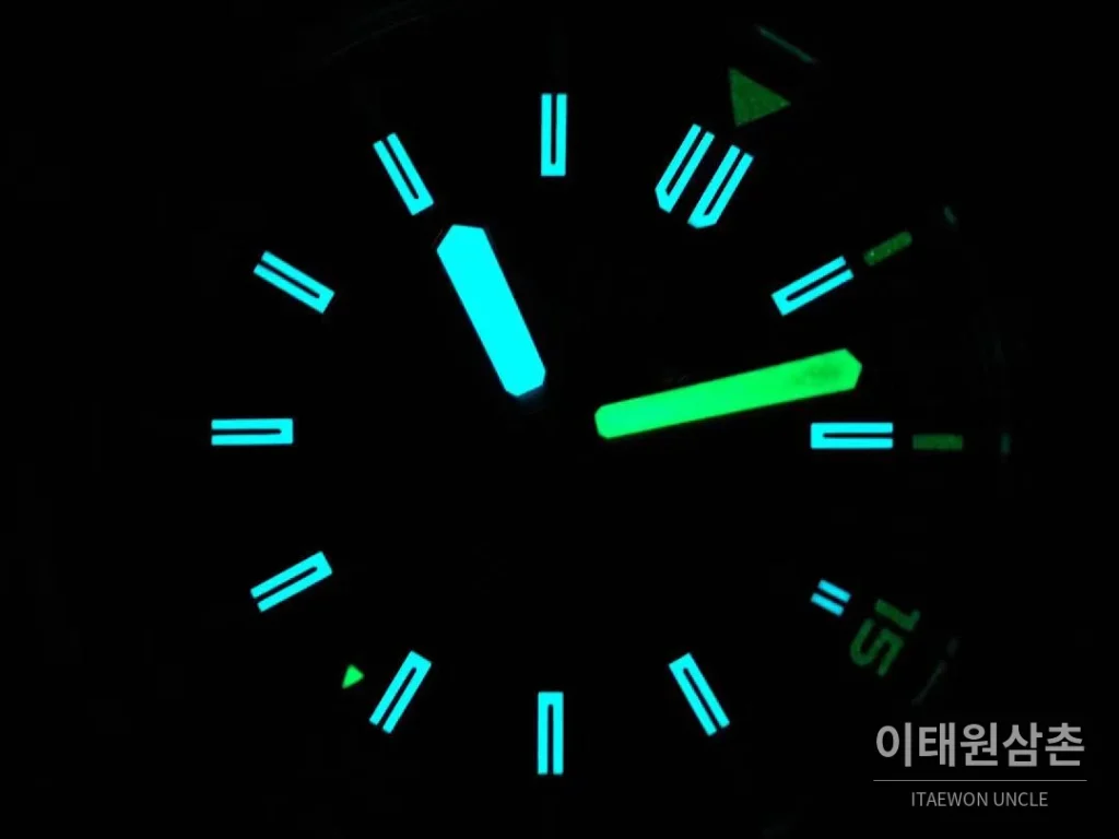 IWC 아쿠아타이머 쿠스토 스페셜 블루 다이얼 다이버 오토매틱 44mm
