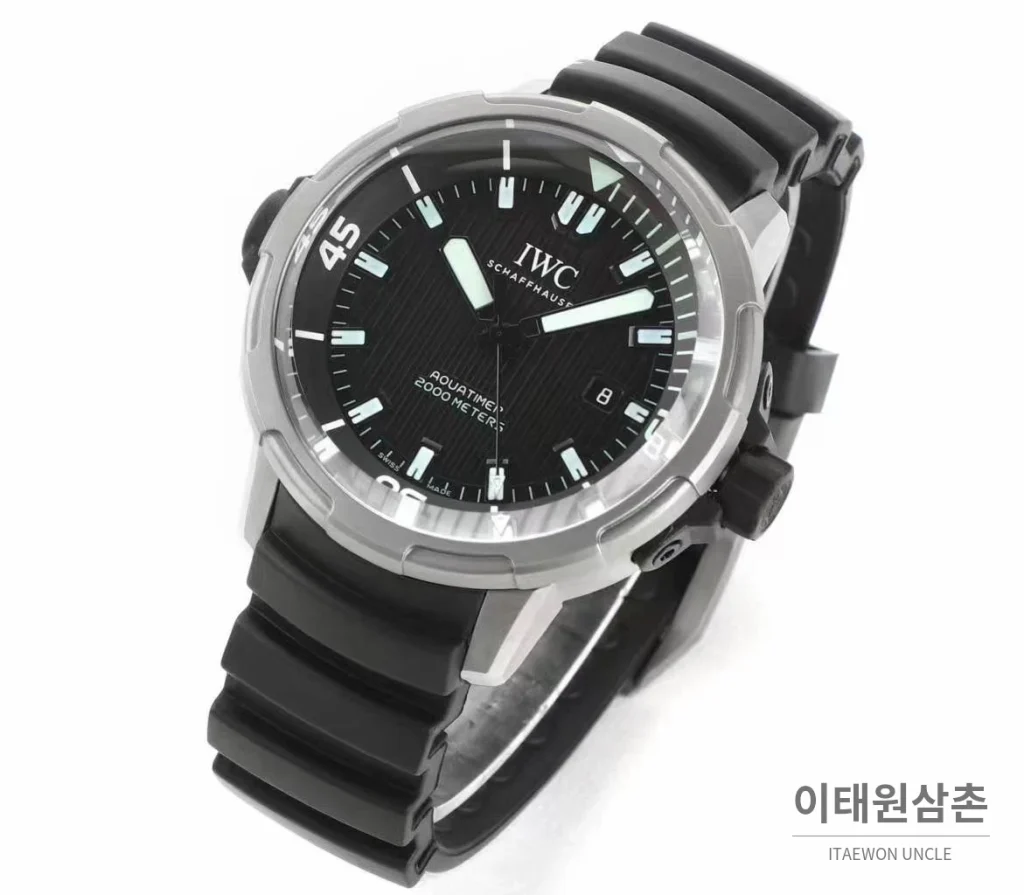 IWC 아쿠아타이머 딥 투 씨 티타늄 블랙다이얼 오토매틱 46mm 블랙 러버 스트랩 실버 베젤 (4)