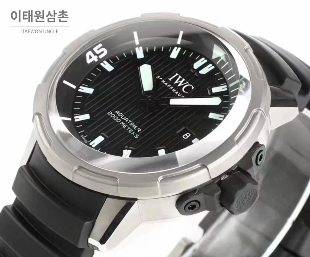 IWC 아쿠아타이머 딥 투 씨 티타늄 블랙다이얼 오토매틱 46mm 블랙 러버 스트랩 실버 베젤 (4)