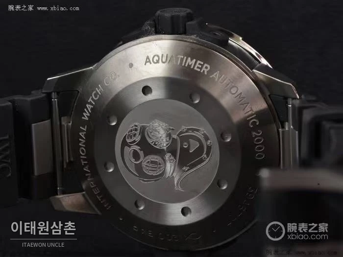 IWC 아쿠아타이머 딥 투 씨 티타늄 블랙다이얼 오토매틱 46mm 블랙 러버 스트랩 실버 베젤 (3)