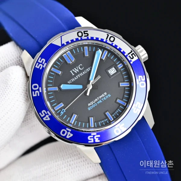 IWC 아쿠아타이머 스틸 블랙 베젤 오토매틱 44mm