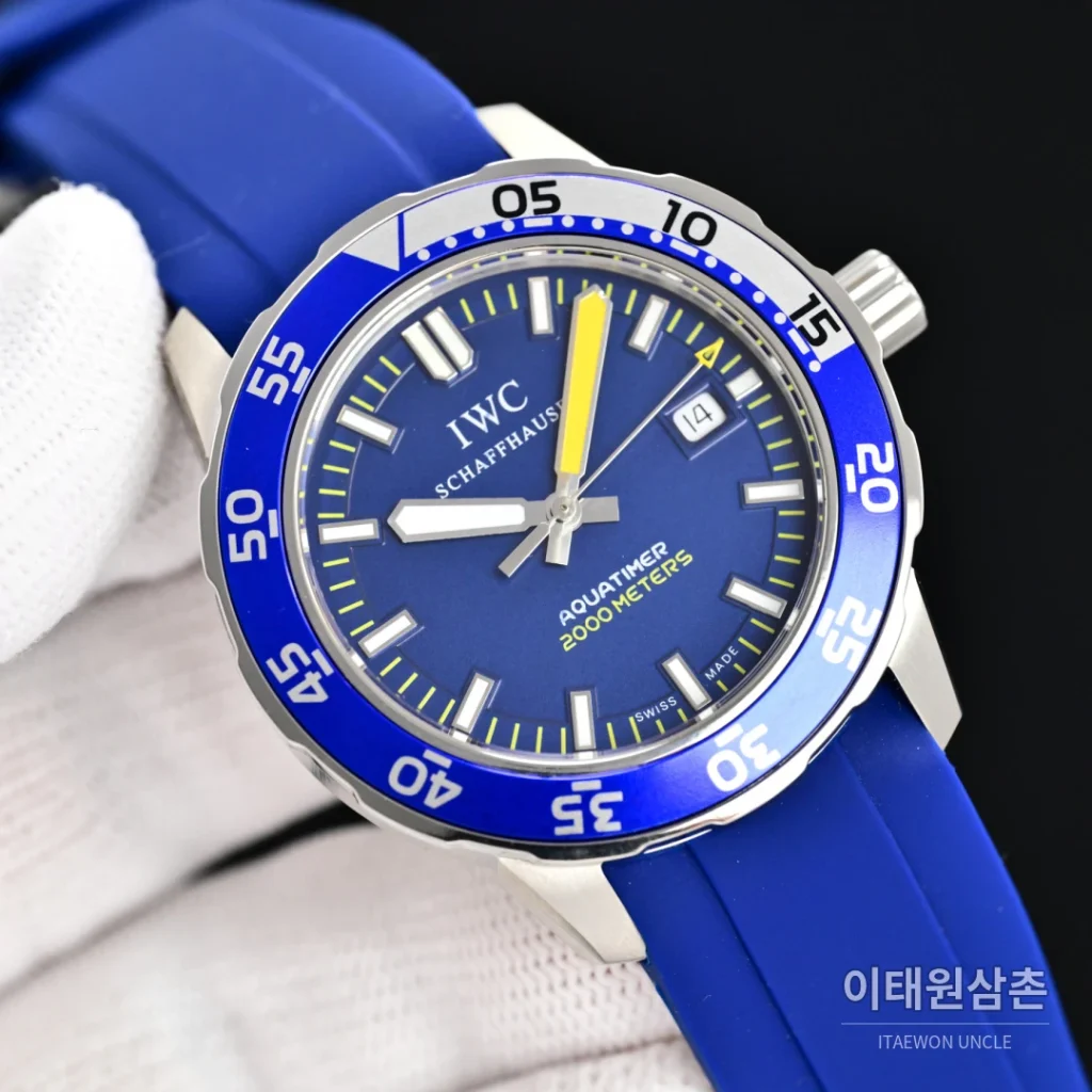 IWC 아쿠아타이머 스틸 블랙 베젤 오토매틱 44mm