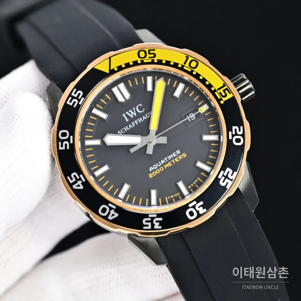 IWC 아쿠아타이머 스틸 블랙 베젤 오토매틱 44mm
