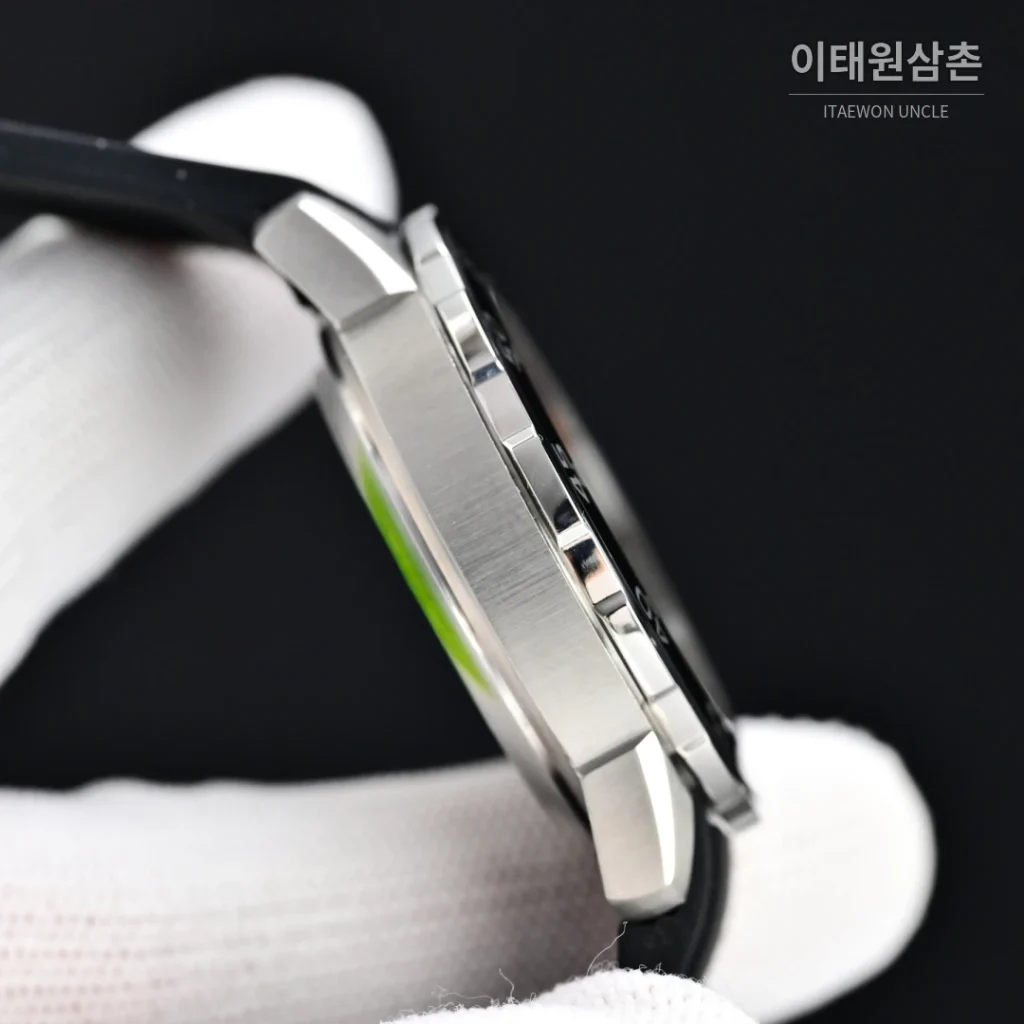 IWC 아쿠아타이머 스틸 블랙 베젤 오토매틱 44mm 화이트 다이얼 (3)