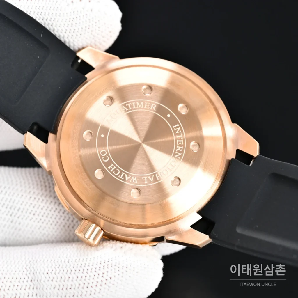 IWC 아쿠아타이머 스틸 블랙 베젤 오토매틱 44mm