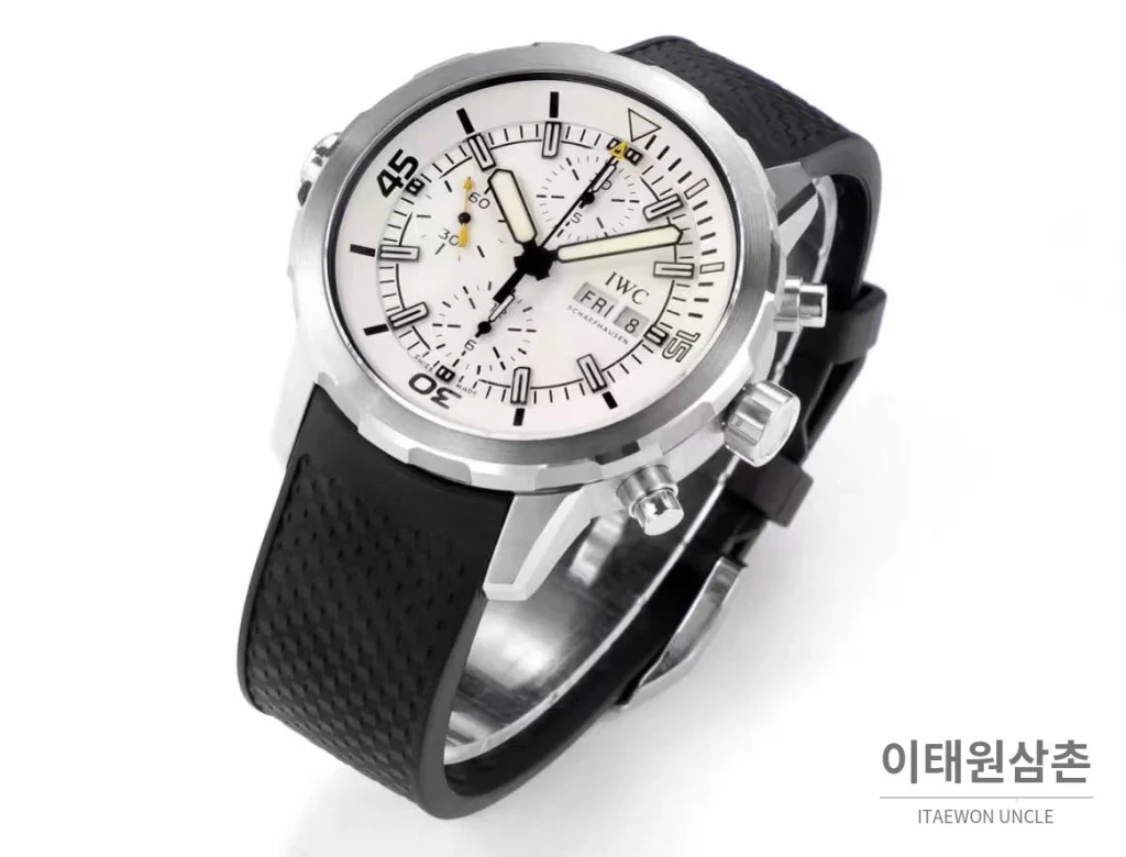 IWC 아쿠아타이머 스틸 블랙다이얼 크로노그래프 오토매틱 44mm