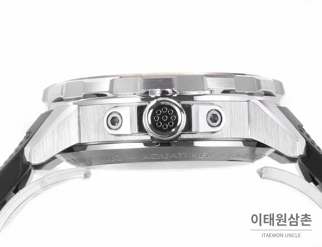IWC 아쿠아타이머 스틸 블랙다이얼 크로노그래프 오토매틱 44mm