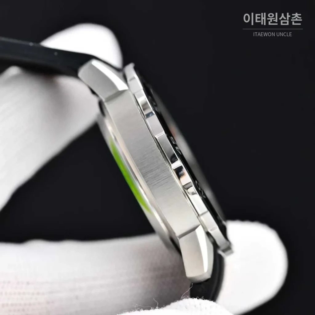 IWC 아쿠아타이머 스틸 블랙다이얼 다이버 오토매틱 44mm (2)