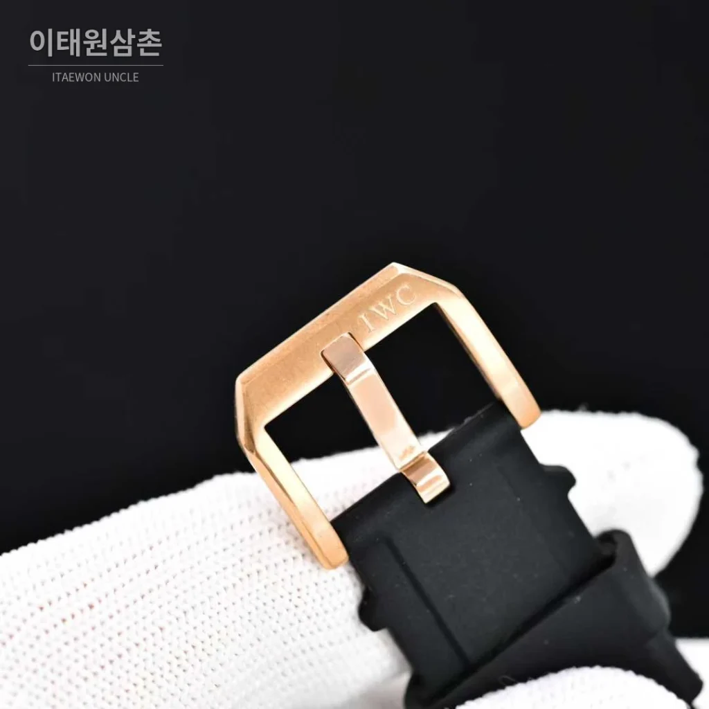 IWC 아쿠아타이머 스틸 블랙다이얼 다이버 오토매틱 44mm