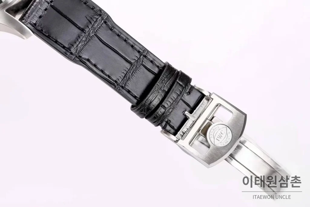 IWC 빅파일럿 퍼페추얼 캘린더 “어린왕자” 블루다이얼 오토매틱 42mm