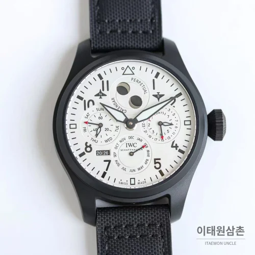 IWC 빅파일럿 퍼페추얼 캘린더 스틸 오토매틱 41mm IW503605 화이트 다이얼 블랙 나일론 스트랩
