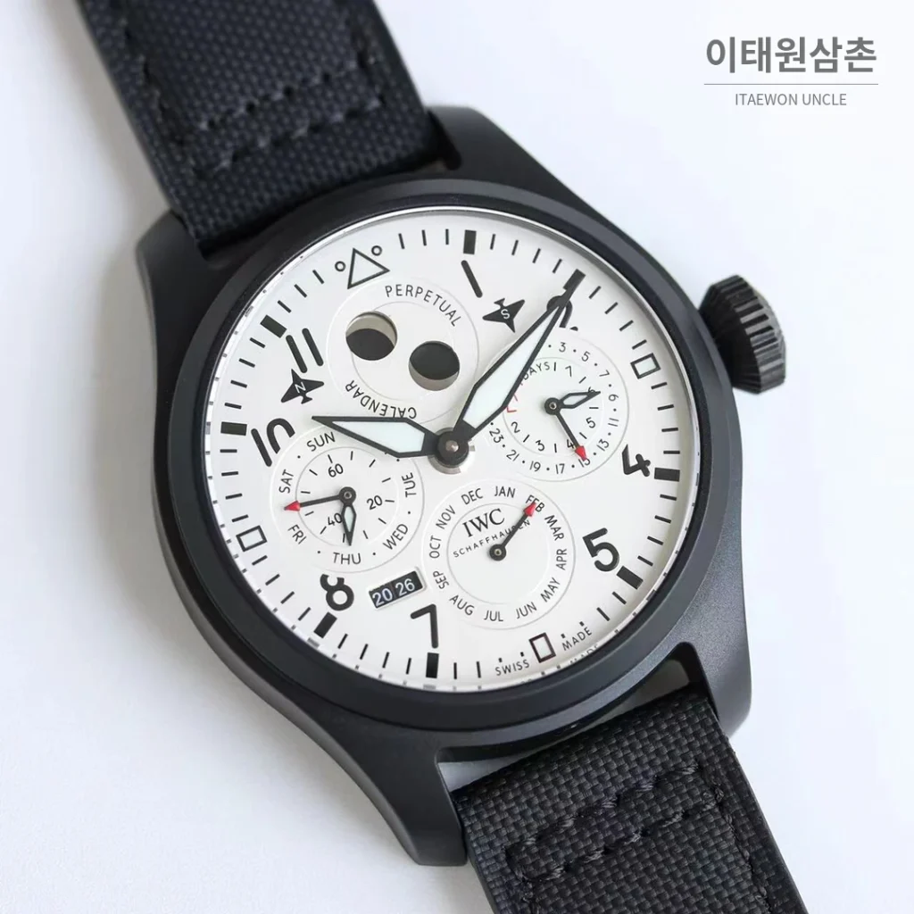 IWC 빅파일럿 퍼페추얼 캘린더 스틸 오토매틱 41mm IW503605 화이트 다이얼 블랙 나일론 스트랩