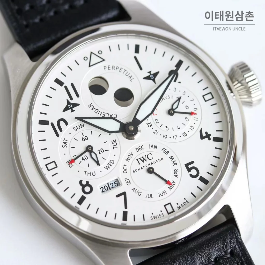 IWC 빅파일럿 퍼페추얼 캘린더 스틸 오토매틱 41mm IW503605 화이트 다이얼 블랙 가죽 스트랩