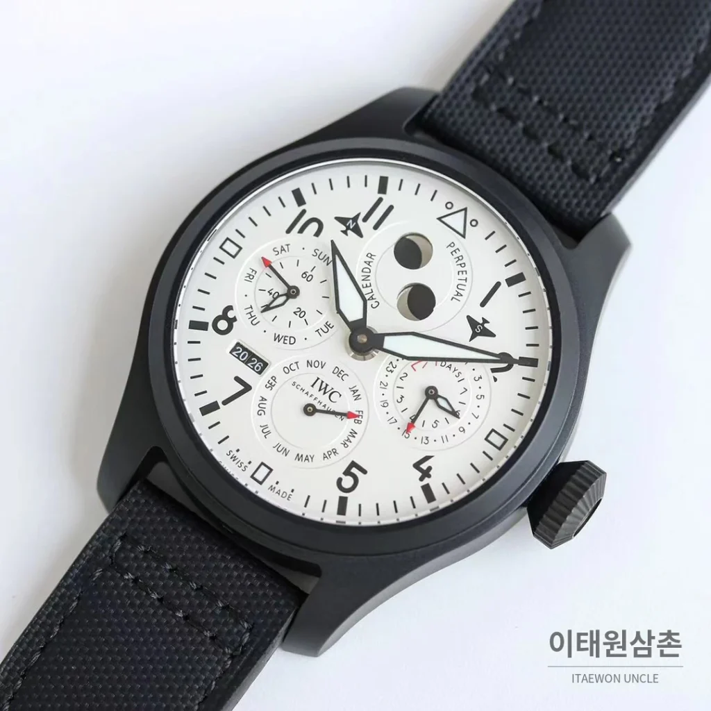 IWC 빅파일럿 퍼페추얼 캘린더 스틸 오토매틱 41mm IW503605 화이트 다이얼 블랙 나일론 스트랩