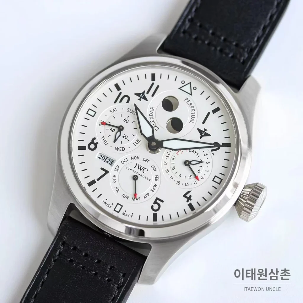 IWC 빅파일럿 퍼페추얼 캘린더 스틸 오토매틱 41mm IW503605 화이트 다이얼 블랙 가죽 스트랩