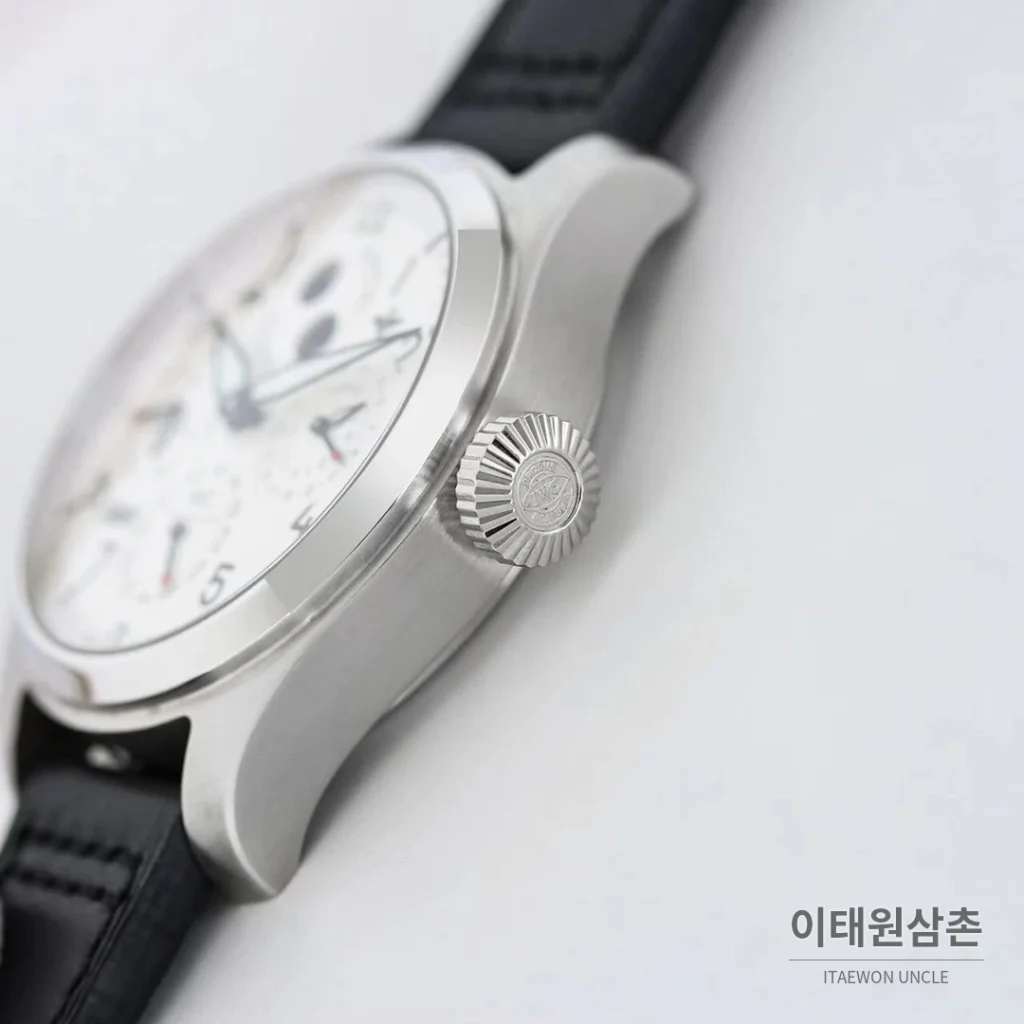 IWC 빅파일럿 퍼페추얼 캘린더 스틸 오토매틱 41mm IW503605 화이트 다이얼 블랙 가죽 스트랩