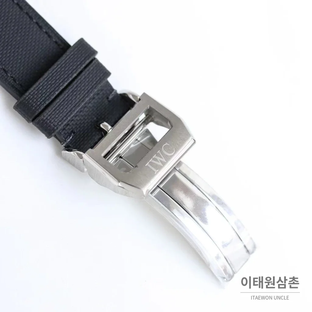 IWC 빅파일럿 퍼페추얼 캘린더 스틸 오토매틱 41mm IW503605 화이트 다이얼 블랙 나일론 스트랩