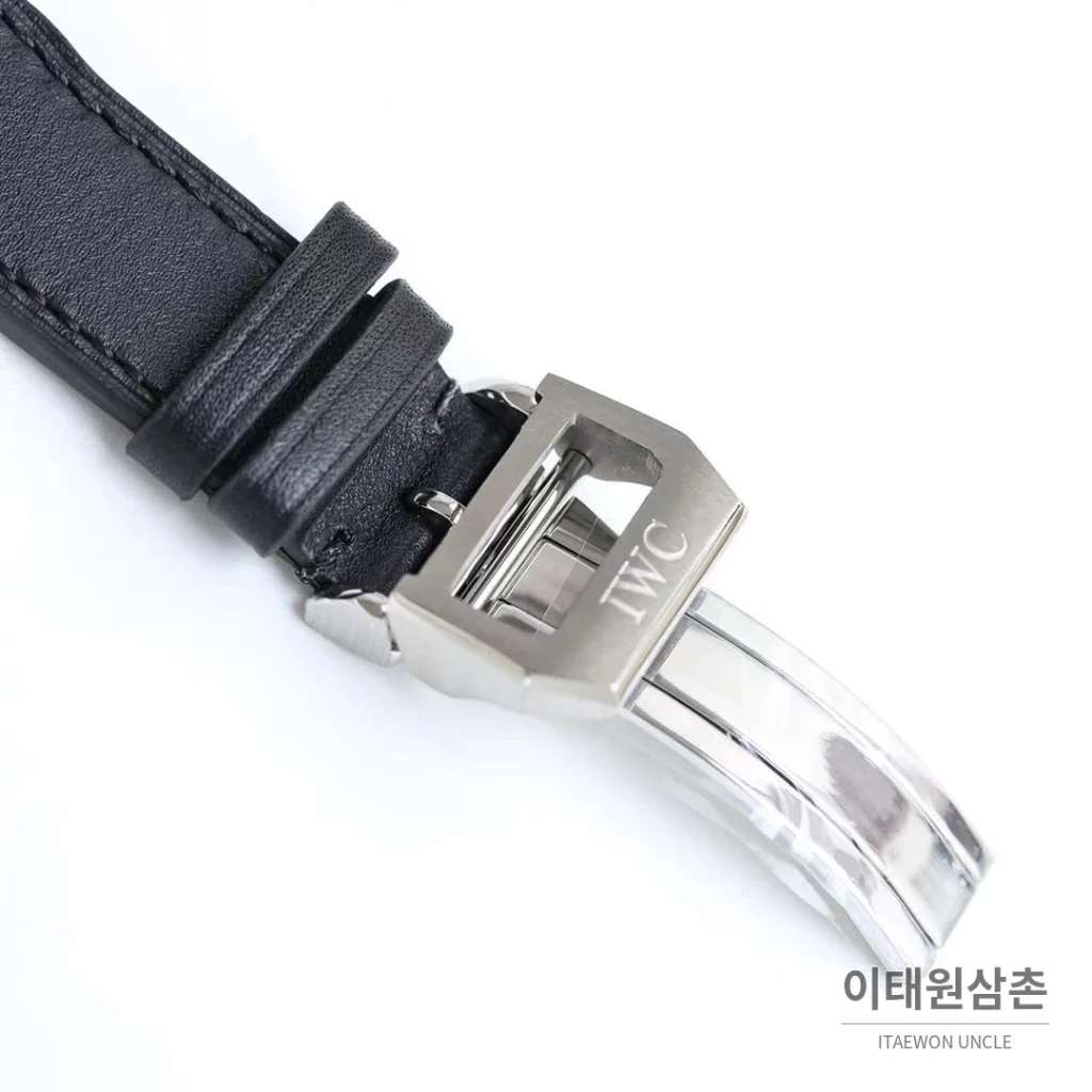 IWC 빅파일럿 퍼페추얼 캘린더 스틸 오토매틱 41mm IW503605 네이비 다이얼 블랙 가죽 스트랩